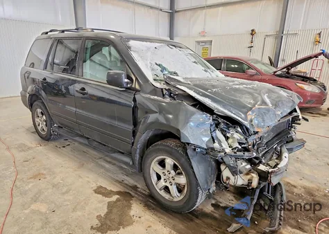 2004 Honda Pilot Exl z USA, uszkodzony, nr VIN 2HKYF18674H514601